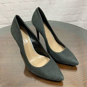 BCBG MAX AZRIA snake skin embossed leather pointy toe stiletto pumps 9.5 New